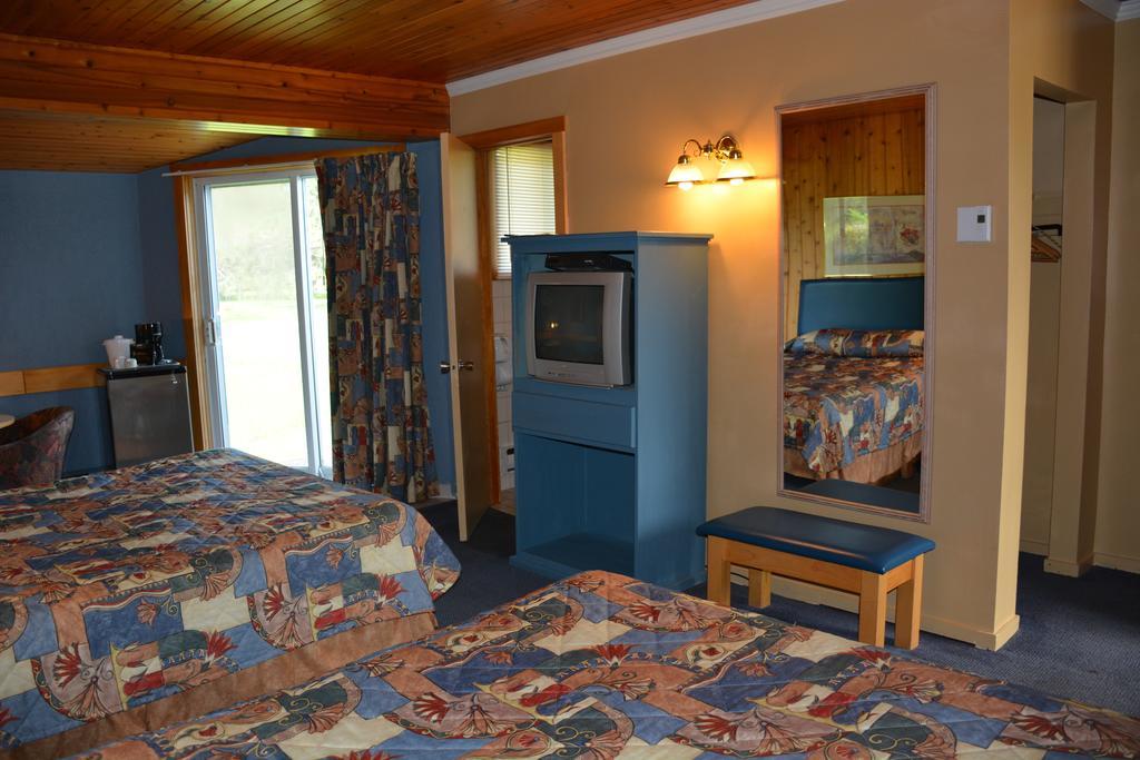 Auberge Godard Nominingue Exterior photo