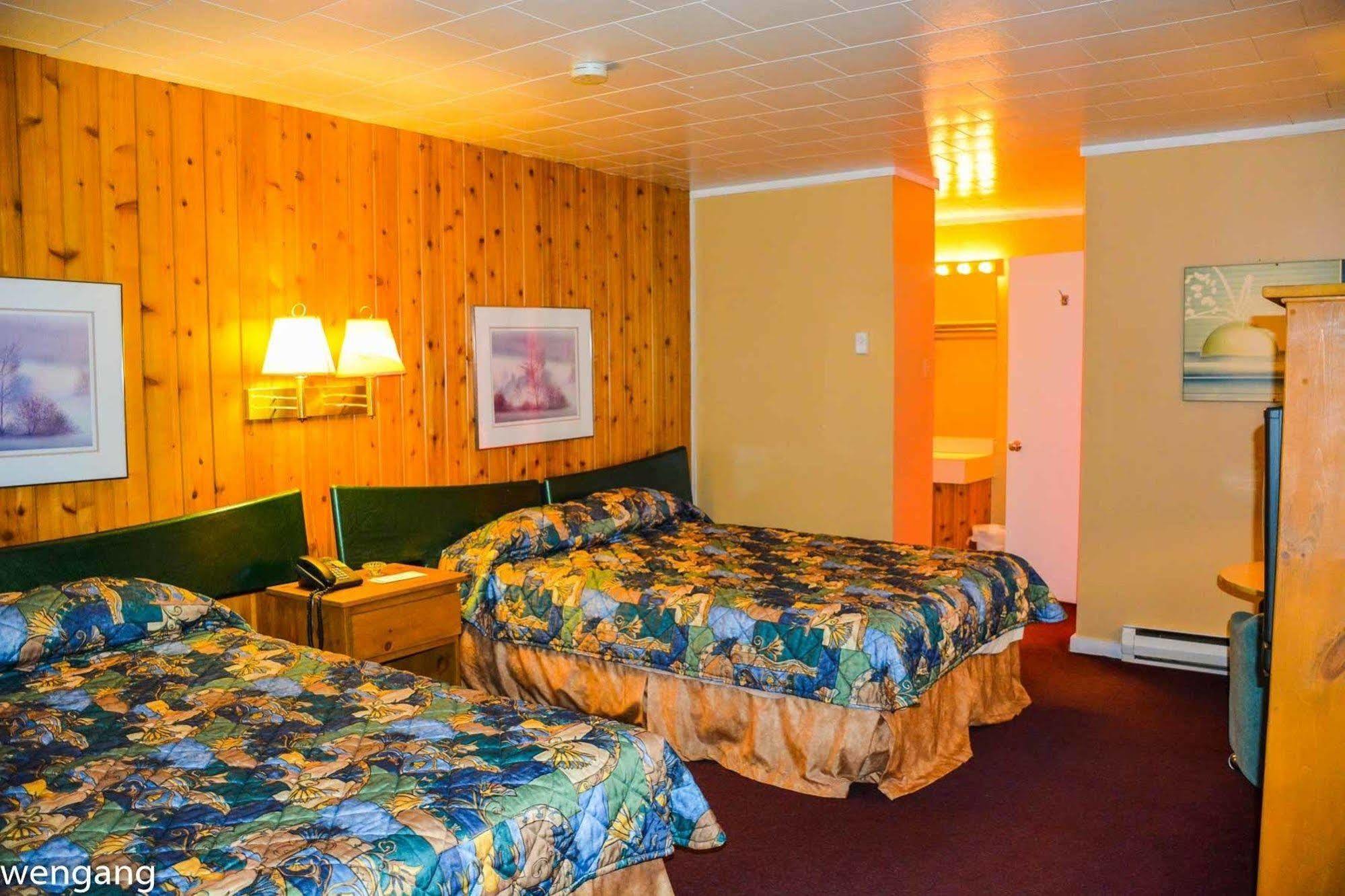 Auberge Godard Nominingue Exterior photo