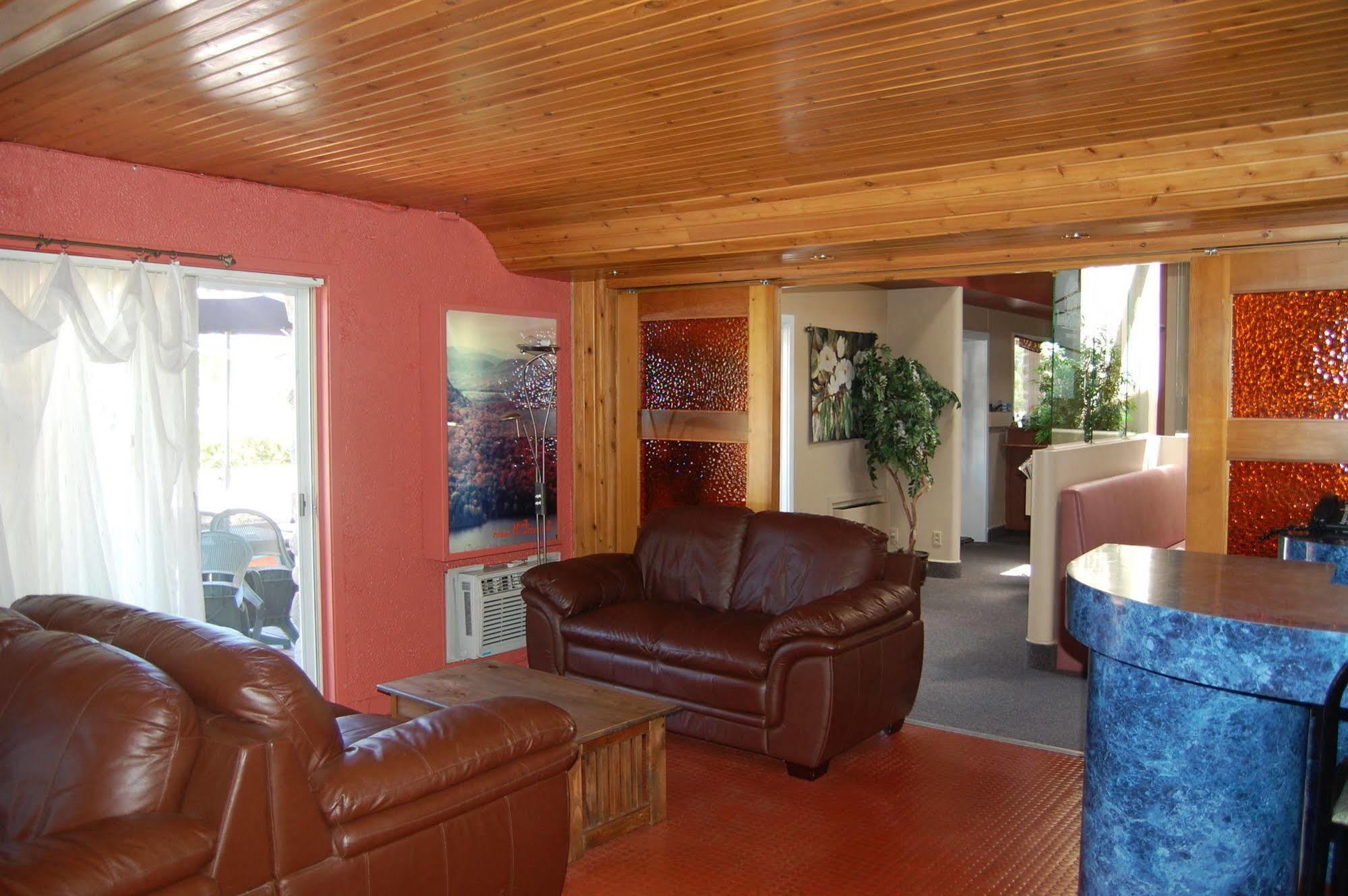 Auberge Godard Nominingue Exterior photo